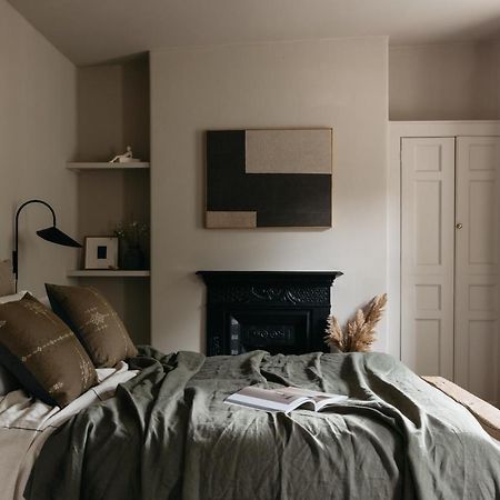 The Curator'S Apartment - Spacious 2 Bedrooms Bath Esterno foto