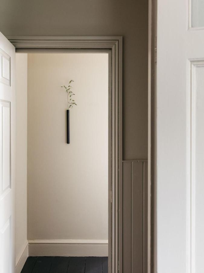 The Curator'S Apartment - Spacious 2 Bedrooms Bath Esterno foto