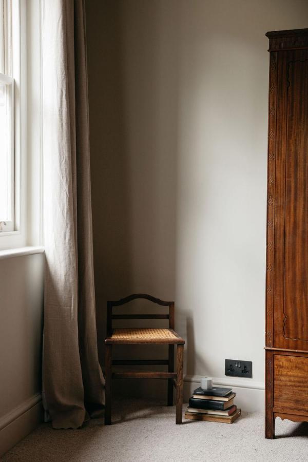 The Curator'S Apartment - Spacious 2 Bedrooms Bath Esterno foto