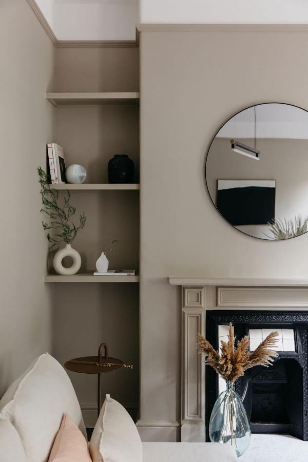 The Curator'S Apartment - Spacious 2 Bedrooms Bath Esterno foto