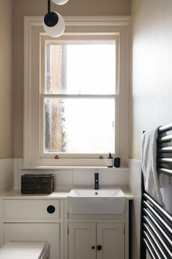 The Curator'S Apartment - Spacious 2 Bedrooms Bath Esterno foto