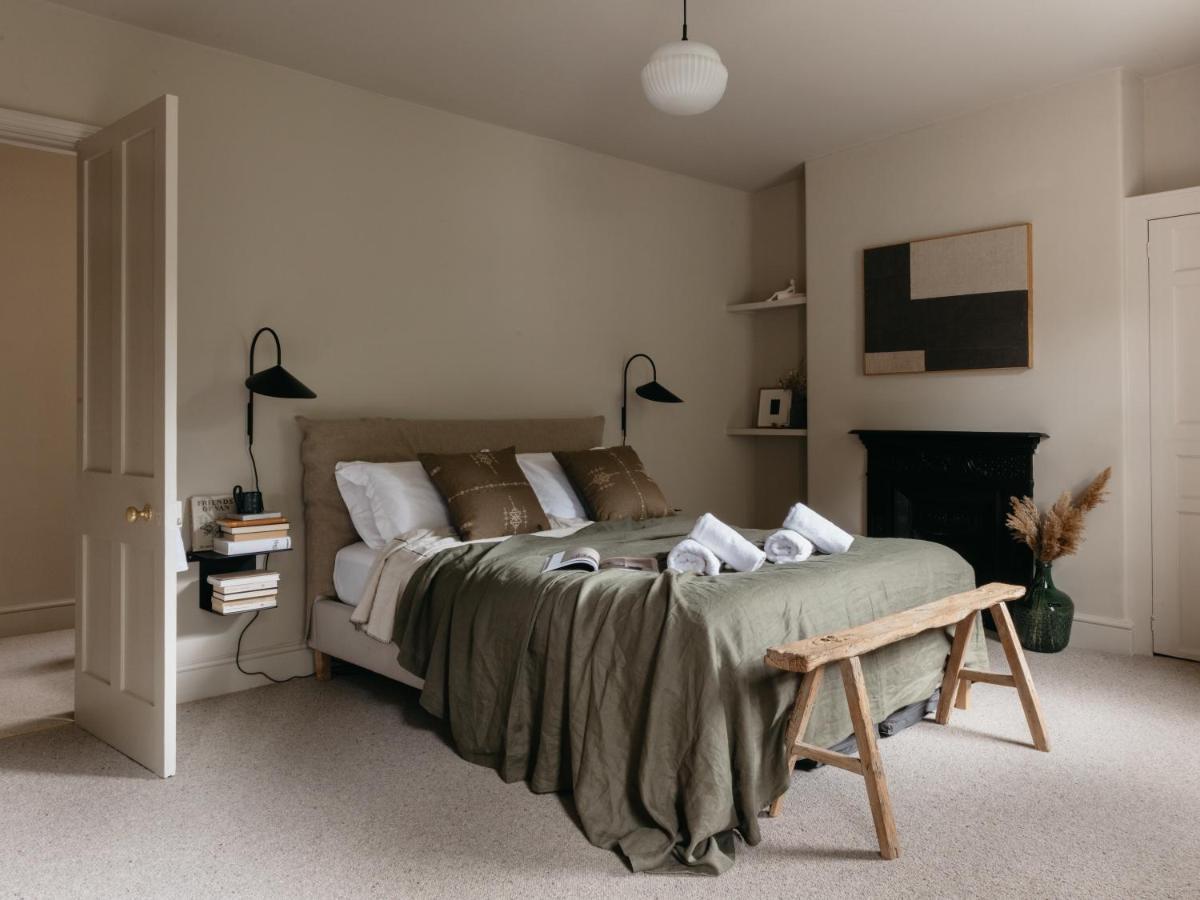 The Curator'S Apartment - Spacious 2 Bedrooms Bath Esterno foto